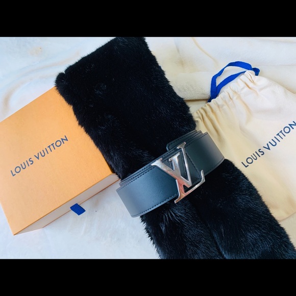 LV Initials 40 MM Reversible Louis Vuitton - Picture 7 of 7